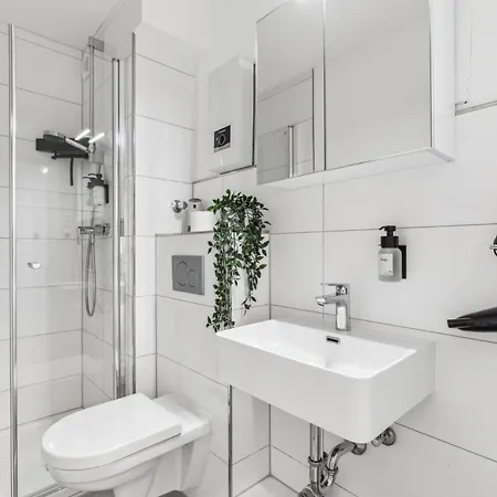 Hellohome I Gemuetliches Mit Grosser Dachterrasse & Parkplatz *