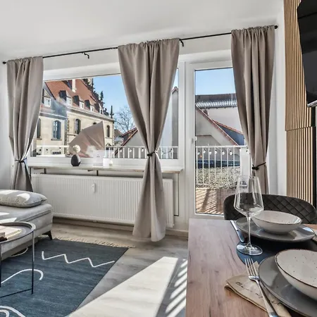 Hellohome I Gemuetliches Mit Grosser Dachterrasse & Parkplatz