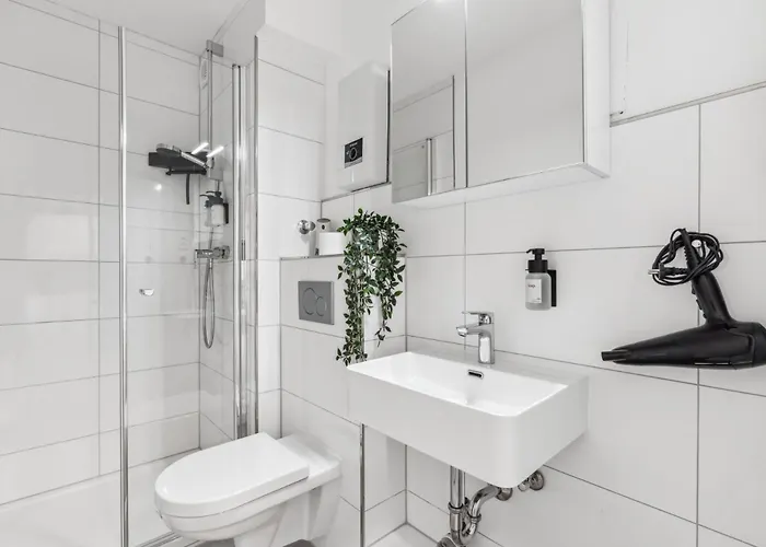 Hellohome I Gemuetliches Mit Grosser Dachterrasse & Parkplatz *